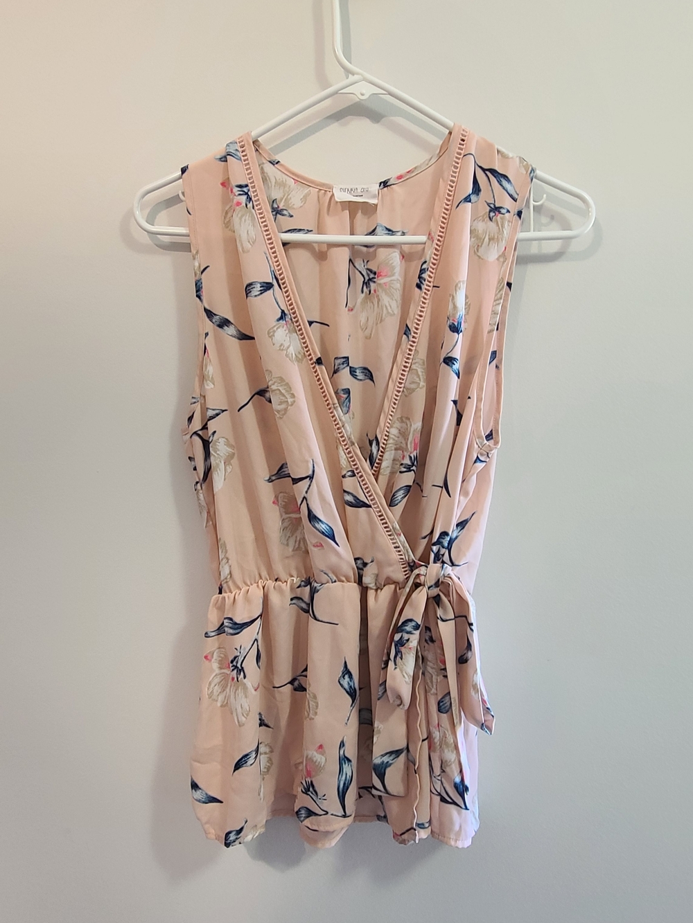 Sienna Sky Blush Pink Floral V Neck Faux Wrap Blouse Sz Large